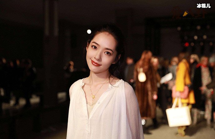 郭碧婷向佐领证结婚了没