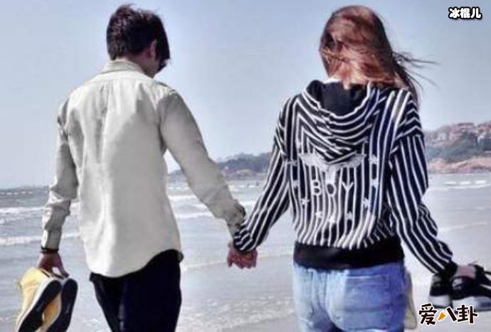 任嘉伦公布恋情