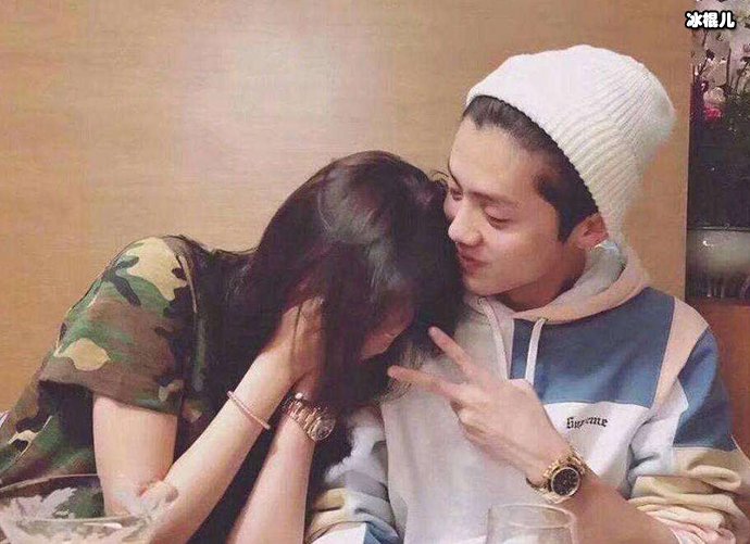 关晓彤力破谣言5天探班鹿晗