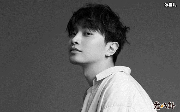 说唱歌手满舒克写真