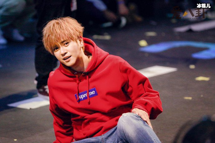 罗志祥深夜和好友打篮球