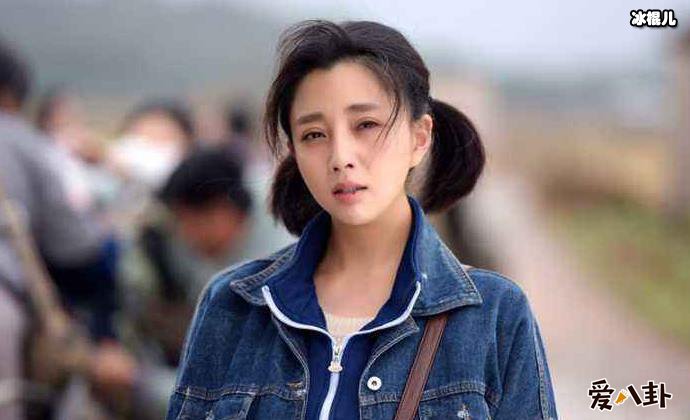 殷桃的嘴巴怎么了