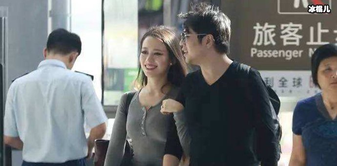 这次机场秀网友称爱了