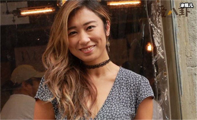 苗侨伟女儿苗彤照片