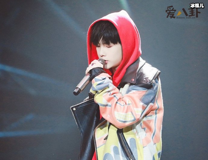 周震南几岁去当了练习生