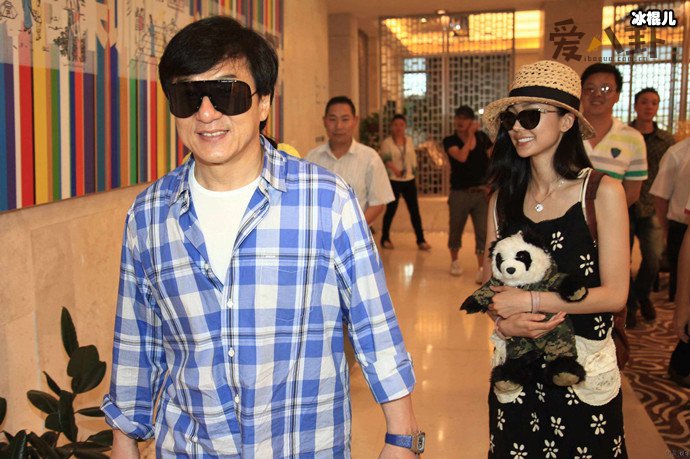 姚星彤被成龙潜规则上位？