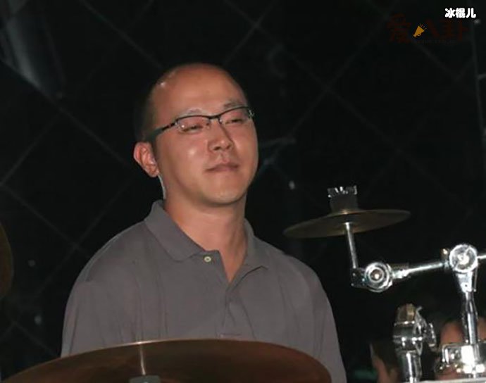 窦唯的现任老婆