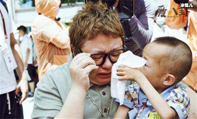 韩红收养潘子灏