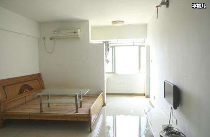 长沙一女房客退租满屋垃圾