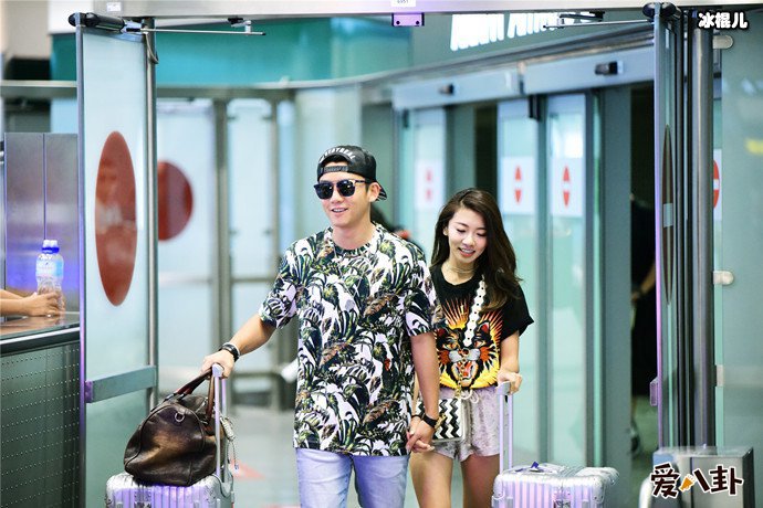 程晓玥郑恺分手是谁先提出的