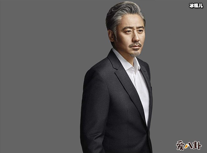 吴秀波息影一年后首现身