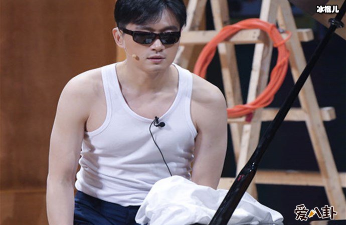 佟大为请演员就位舞台照