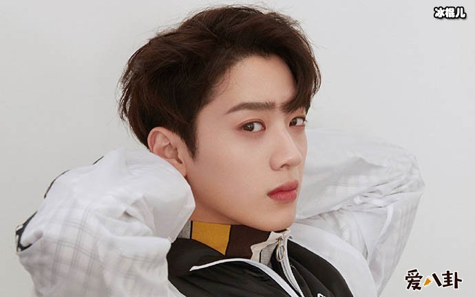 赖冠霖抽烟是真的吗