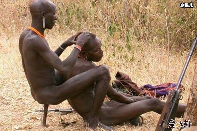 非洲乌干达卡拉贾部落