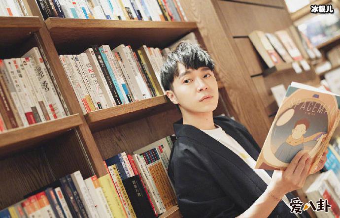 吴青峰被前经纪人告