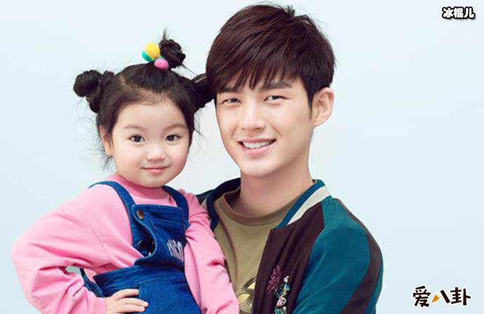 阿拉蕾的父母是谁