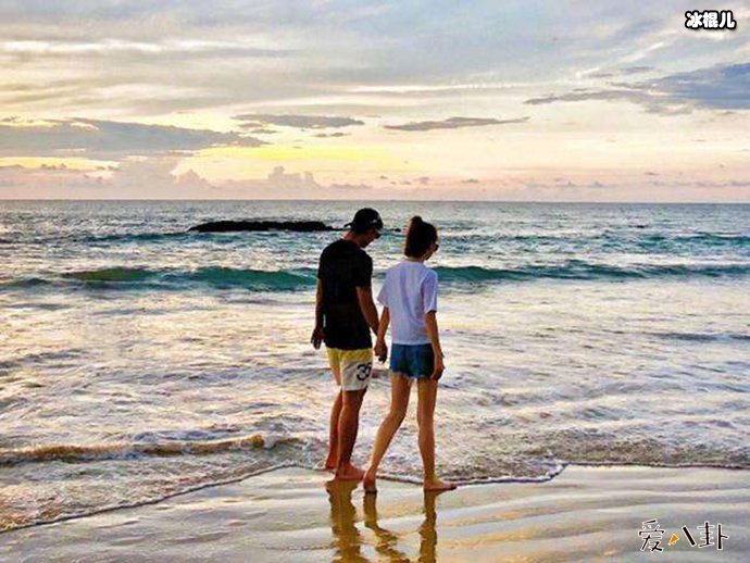 遭网友猜测是放不下景甜吗