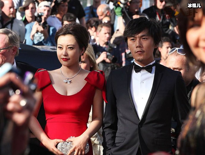 郝蕾二婚再次宣布离婚