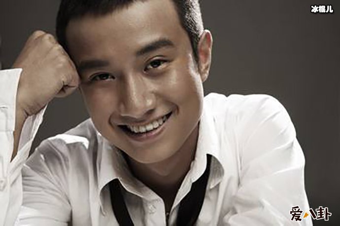 文章因偷拍砸手机