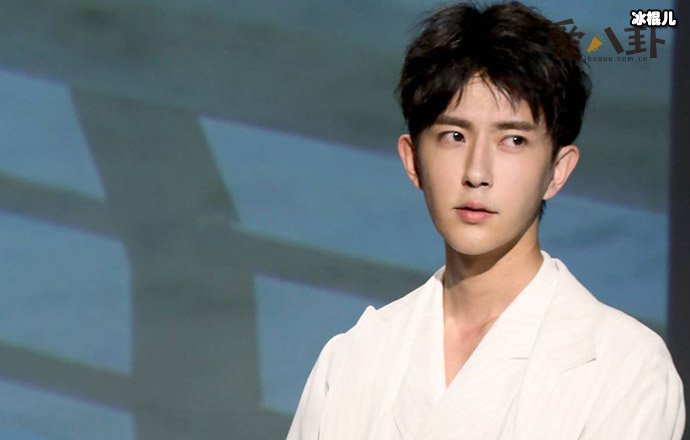 于朦胧出道史起底