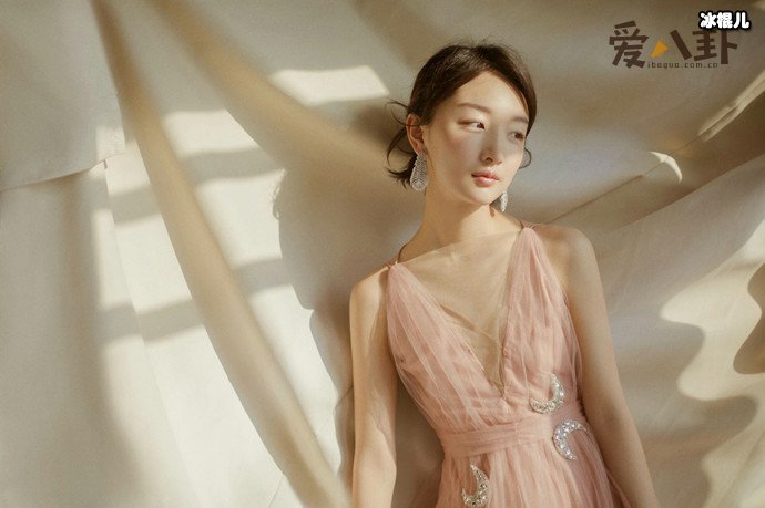 周冬雨天价片酬惹争议