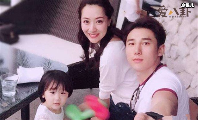 白冰丁一与女儿