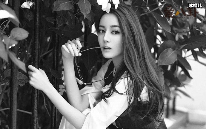 迪丽热巴在公司被大家孤立