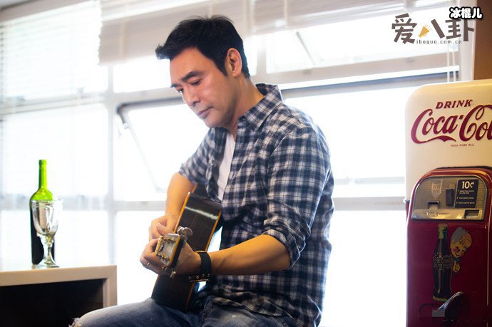 钟镇涛为什么欠下两亿