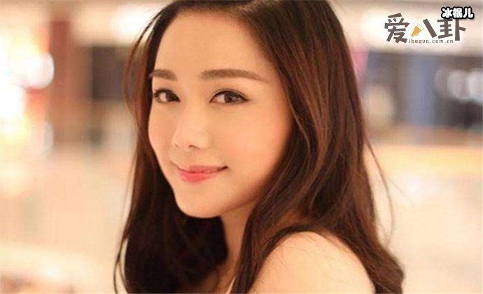 汤洛雯和汤镇宗的关系