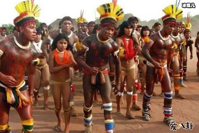 非洲乌干达卡拉贾部落