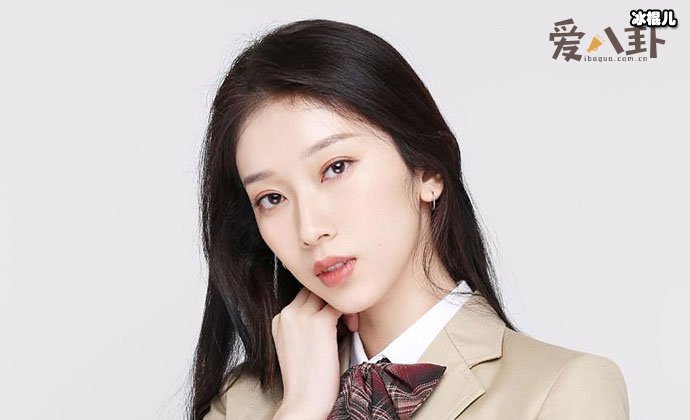 刘令姿家庭背景