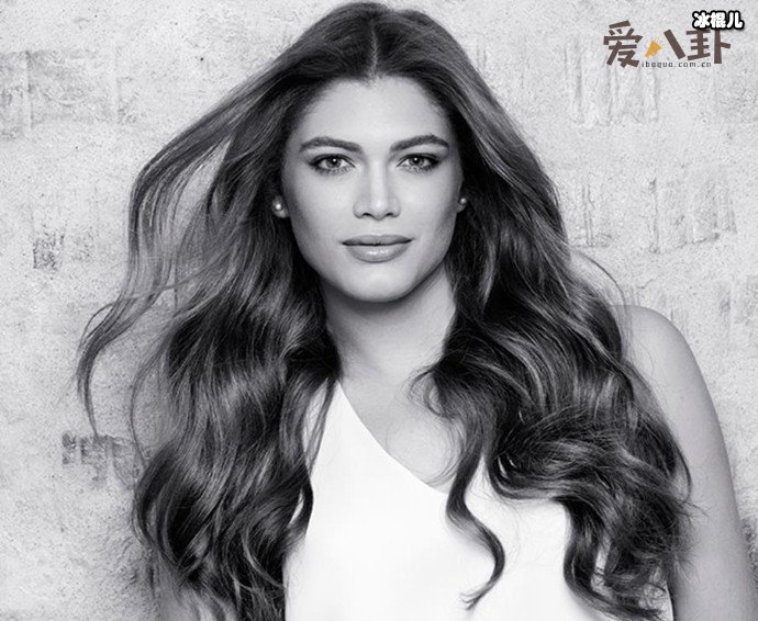 维密首位变性模特