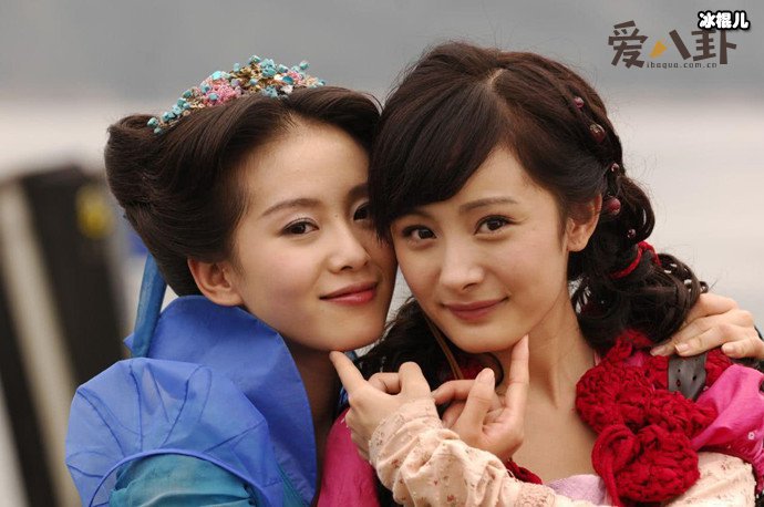 刘诗诗罕见探班杨幂