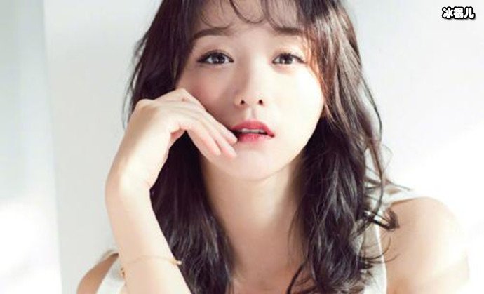 何泓姗个人资料