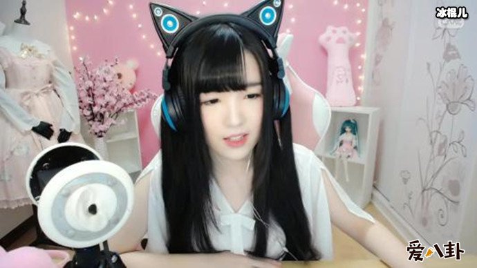 直播中的ASMR主播