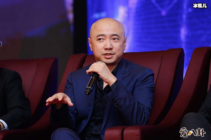 徐峥揪张子枫辫子