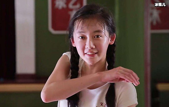 苗苗曾出演《芳华》女主