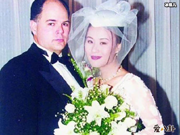 邬君梅感情生活近况如何