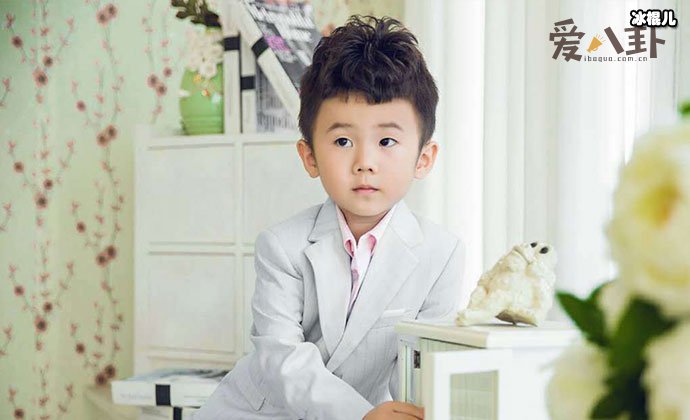 童星余骁睿照片