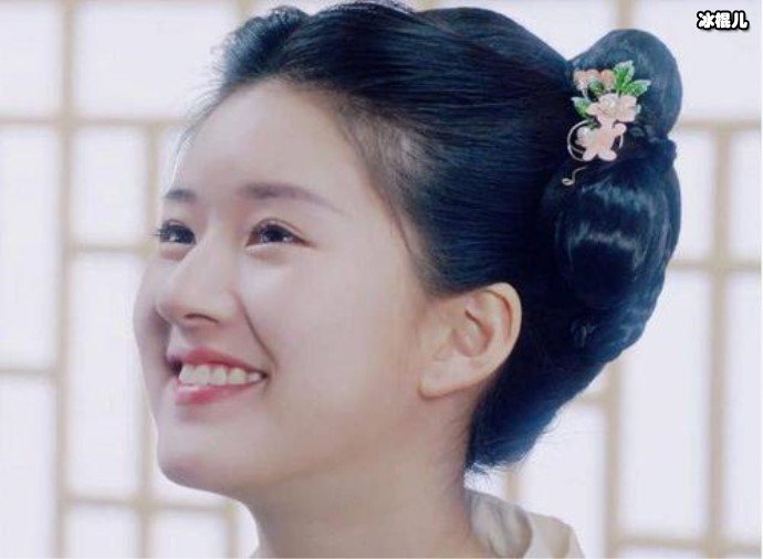 赵露思自曝体重