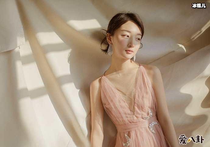 周冬雨能撑起维密一词吗