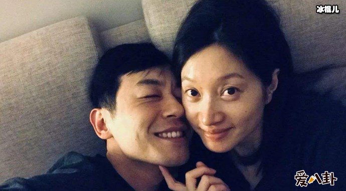 朱亚文跟妻子沈佳妮亲密写真