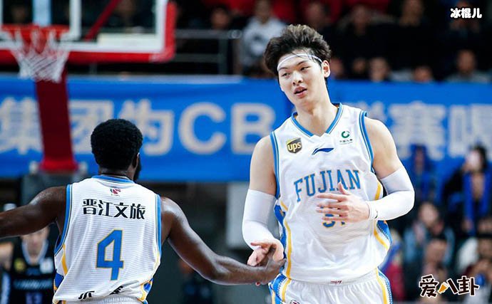 王哲林被曝感情生活混乱是真的吗