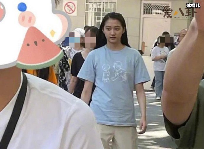 关晓彤新剧路透照曝光 