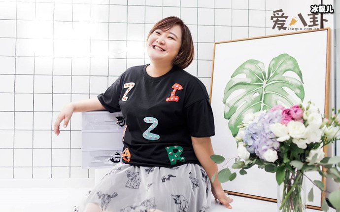 贾玲称不认识周兴哲