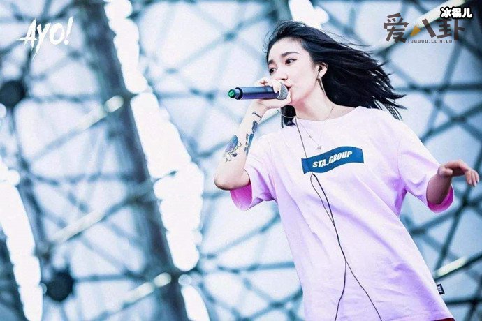 乃万回答问题十分有趣