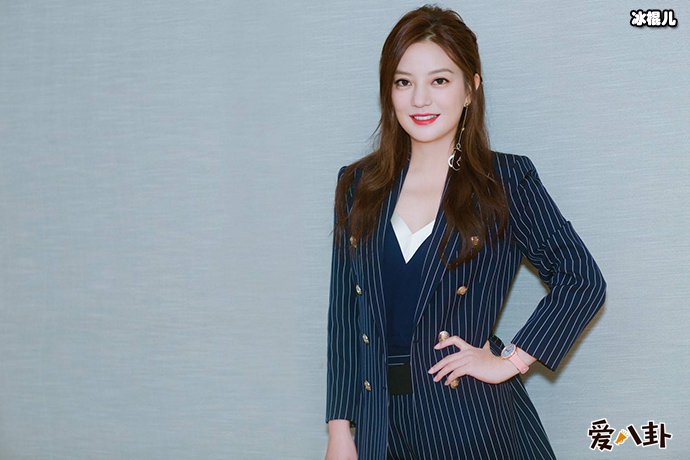 赵薇直播买红酒被嘲笑变“怂货”