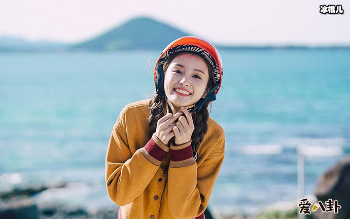 林小宅进军娱乐圈引争议