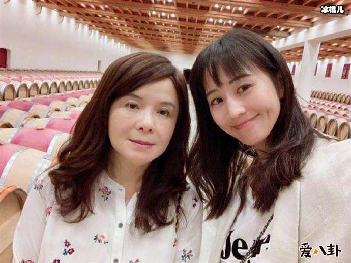 是因为张妈不同意两人交往