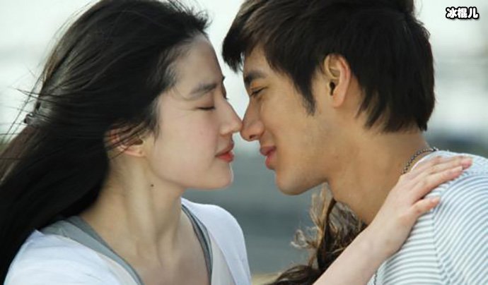 刘亦菲素颜出镜《恋爱通告》